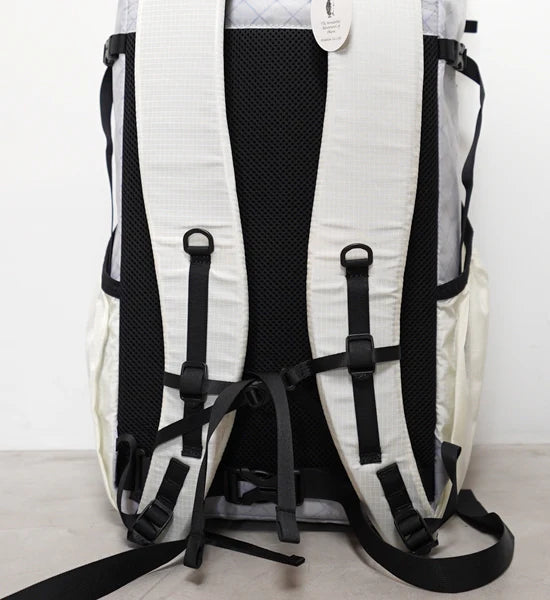 Okara ai nitta mitten 單日、淺山登山包 30L 白色