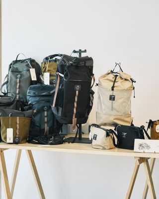 Okara ai nitta mitten 單日、淺山登山包 30L 橄欖