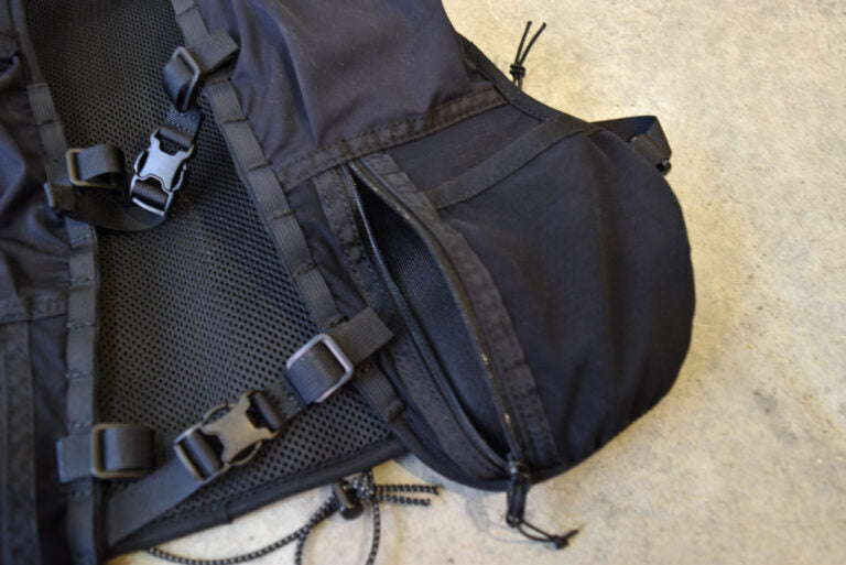 MOUNTAIN MARTIAL ARTS  [ 100公里越野跑賽 ] 迷彩除臭快乾越野跑包 7.5L  / 8L  S/M  日本製