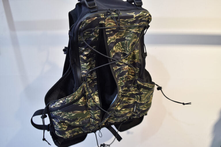 MOUNTAIN MARTIAL ARTS  [ 100公里越野跑賽 ] 迷彩除臭快乾越野跑包 7.5L  / 8L  S/M  日本製