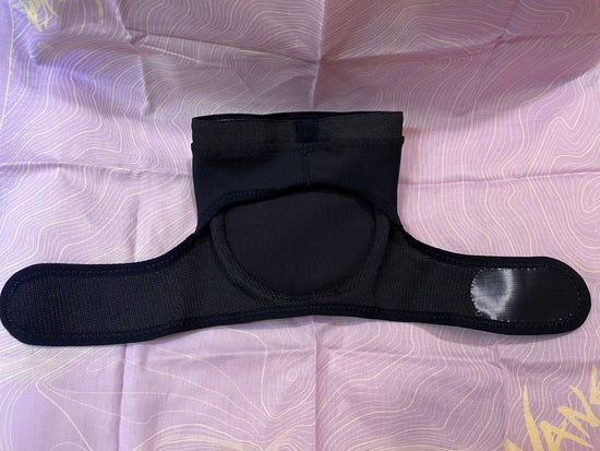 Mont-Bell  溯溪護膝  Kevlar® [ 防磨止滑 ]  Ｓ、Ｍ、Ｌ 柬埔寨製