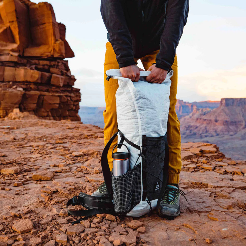 Hyperlite Mountain Gear Dyneema® 攻頂包/單日包 ELEVATE 22L [活動式腰帶 ] 2色