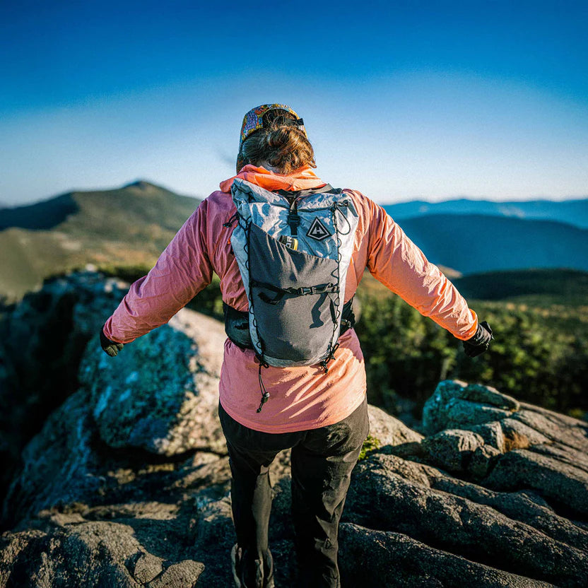 Hyperlite Mountain Gear Dyneema® 攻頂包/單日包 ELEVATE 22L [活動式腰帶 ] 2色