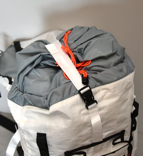 Hyperlite Mountain Gear Dyneema® PRISM 40L 雪地攀登包 [ 可選背長 / 肩膀不可調整 ] 