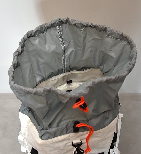 Hyperlite Mountain Gear Dyneema® PRISM 40L 雪地攀登包 [ 可選背長 / 肩膀不可調整 ] 