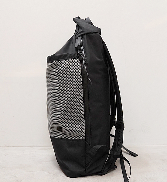 Okara ai nitta Litet 輕量防水攻頂包/單日包 12-13L 260g 黑 日本製