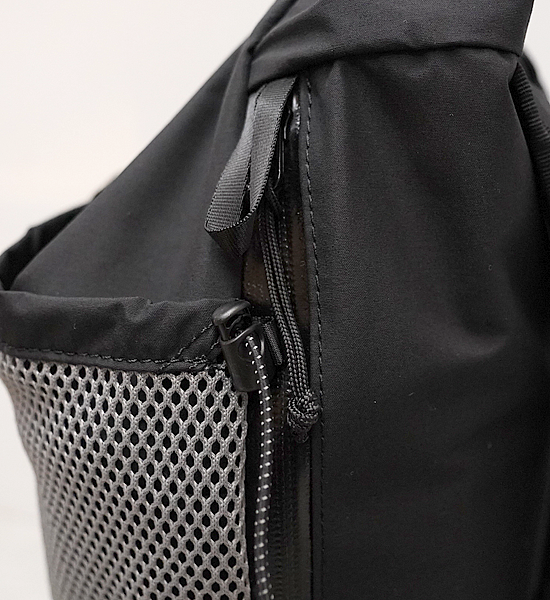 Okara ai nitta Litet 輕量防水攻頂包/單日包 12-13L 260g 黑 日本製