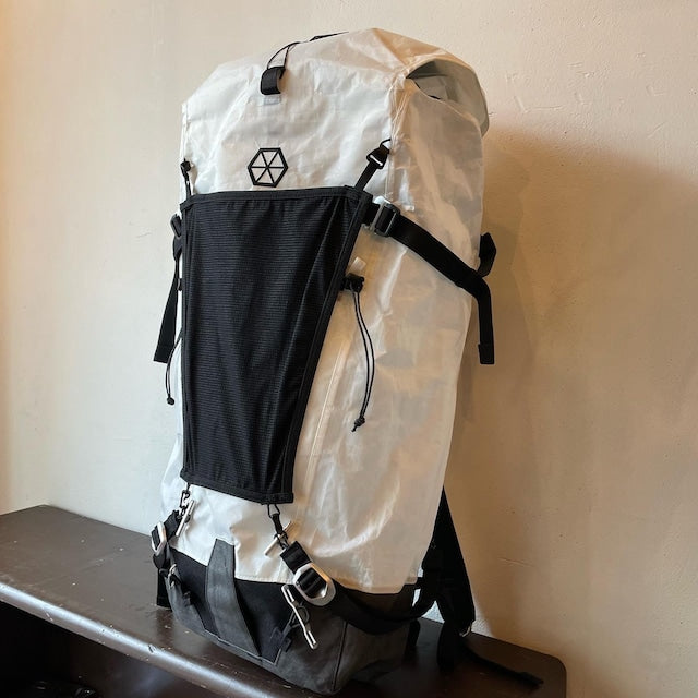 Samaya  [ 2022年 ISPO得獎 ] ULTRA 35L+5L Dyneema® 極致輕量攀登包 [ 固定背長 / 肩膀可調整 ]