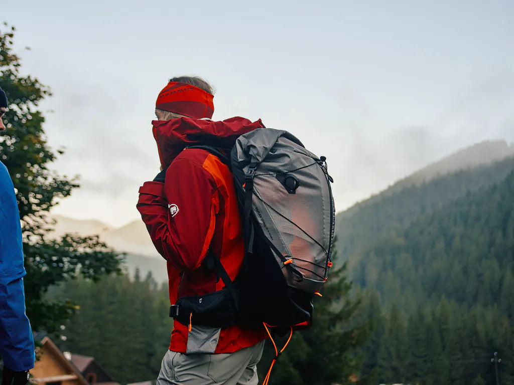 Mammut Ducan Spine 輕量款  28-35L 女