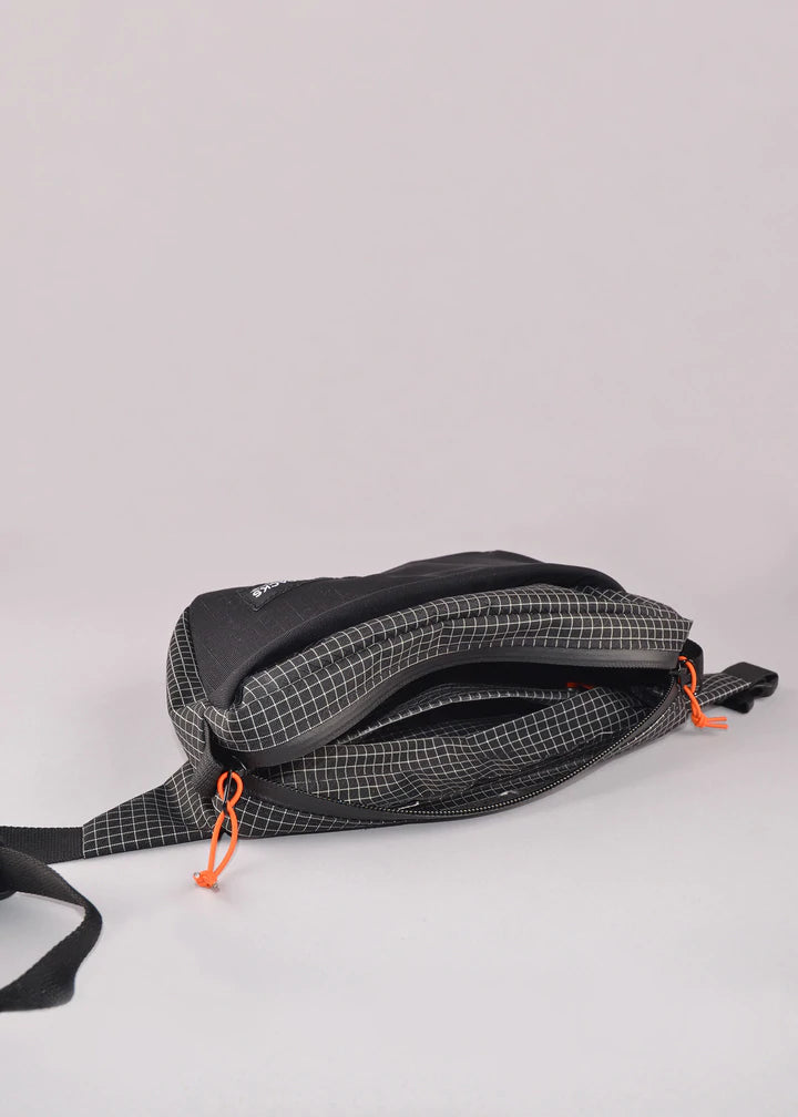 ATOM PACKS Roo 1.5L / 2.5L 胸前包 英格蘭製