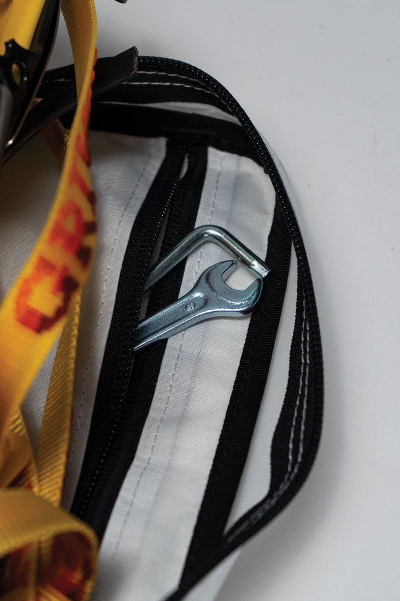 Hyperlite Mountain Gear Dyneema® 冰爪包