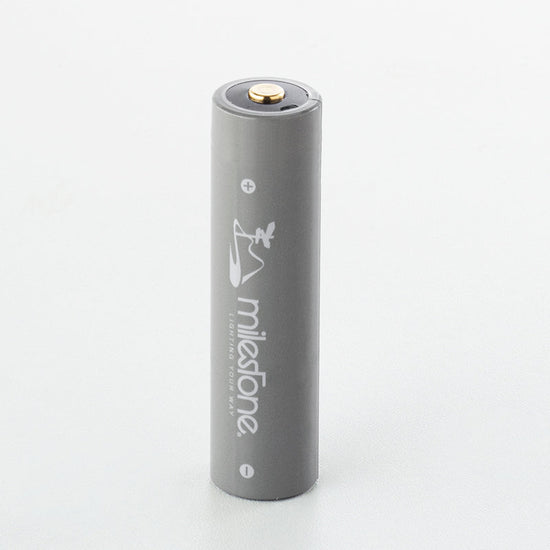 milestone 極致輕量化行動電源  3400mAh  50g